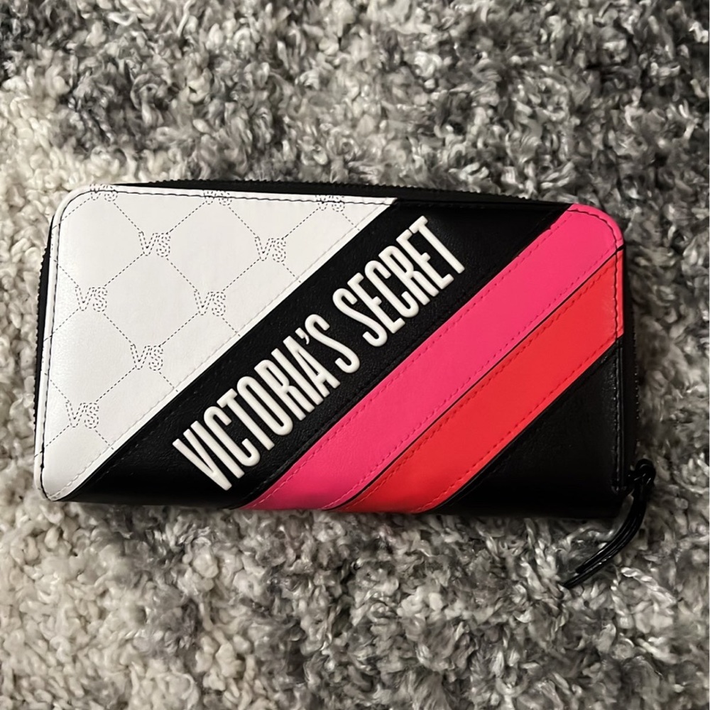 Victorias Secret Wallet